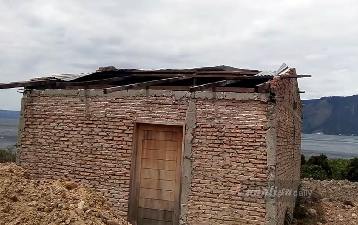 Angin Kencang Rusak Rumah Warga di Silalahi-Paropo