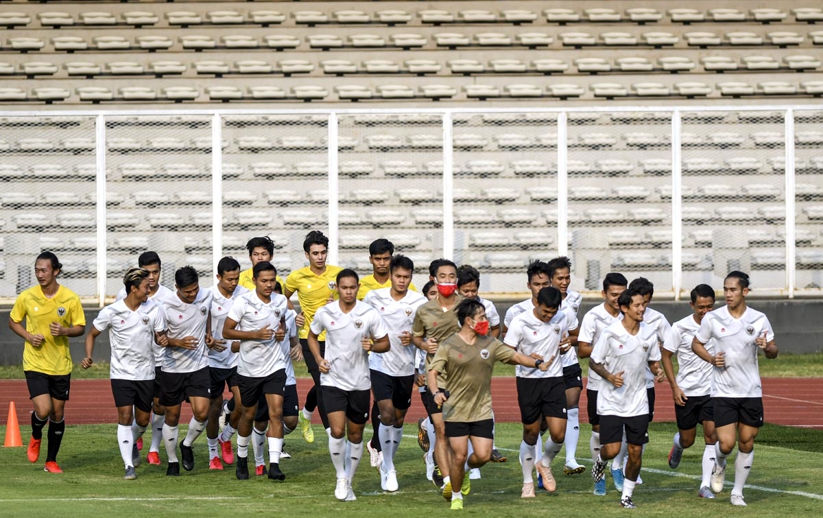 Foto: Latihan Perdana Timnas Sepak Bola Senior