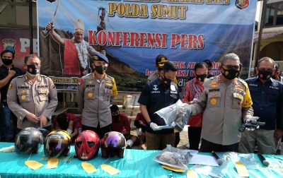 Foto: Kasus Perampokan Nasabah Bank