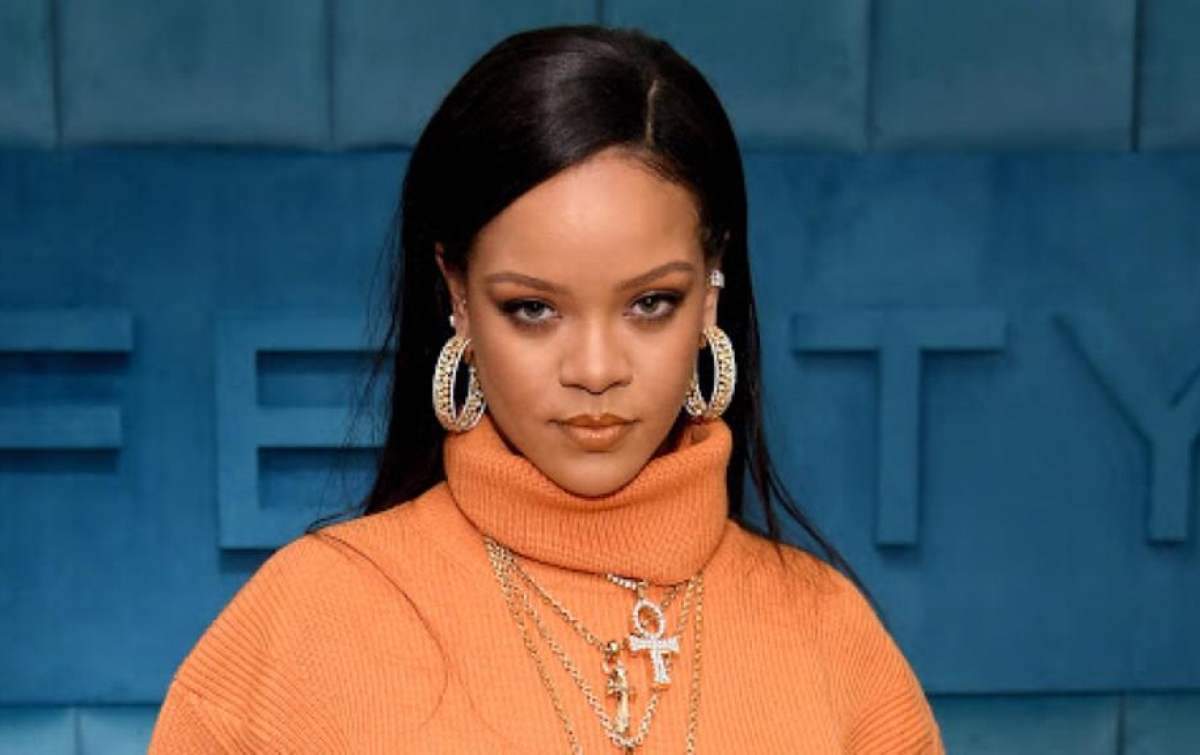 Wajah Rihanna Memar Akibat Kecelakaan Skuter Listrik