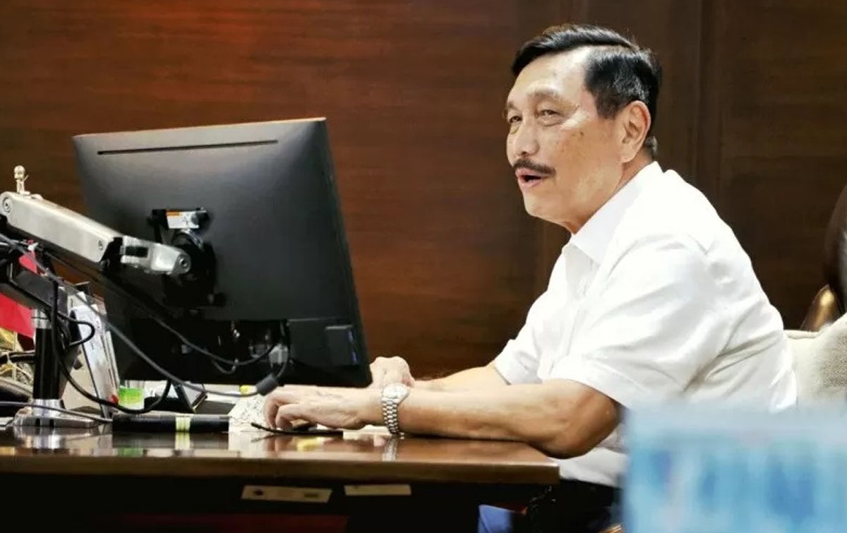 Luhut Diperintahkan Tangani Corona di Sembilan Provinsi