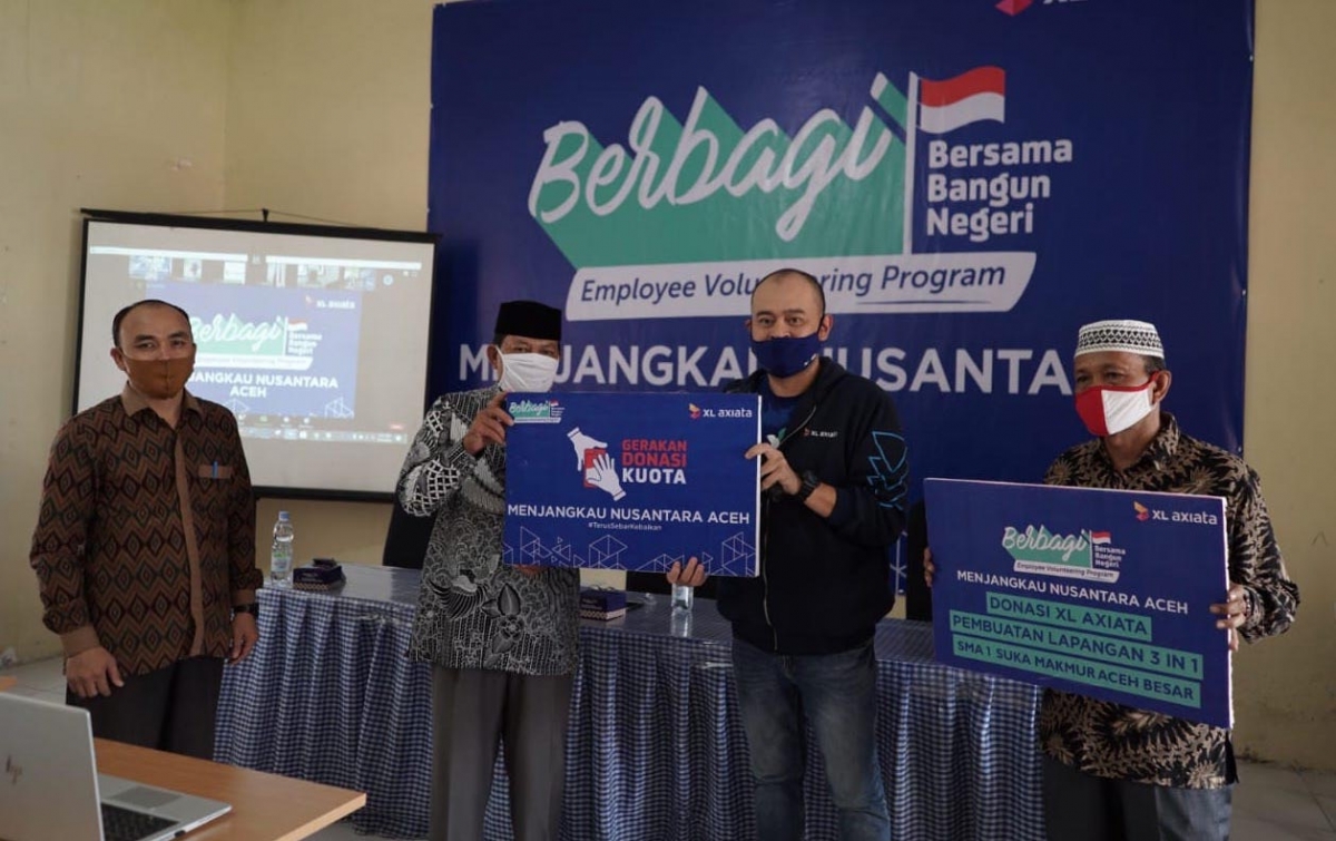Karyawan XL Axiata Salurkan Donasi Pendidikan di Aceh