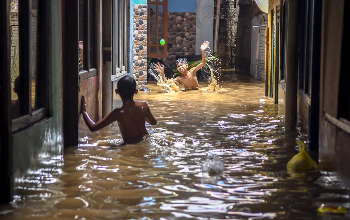 Foto: Banjir Jakarta - Nasional - AnalisaDaily.com