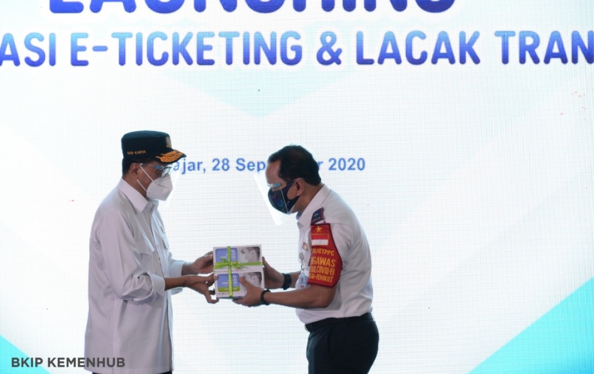 E-Tiketing dan Aplikasi Lacak Trans Kurangi Risiko Penyebaran Covid-19 di Transportasi Umum
