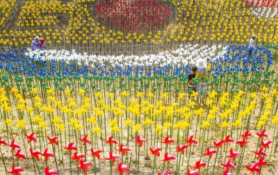 Foto: Wisata Taman Kincir Angin