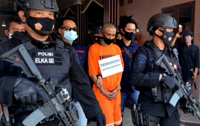 Foto: Rekonstruksi Kasus Penikaman Syekh Ali Jaber