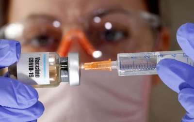 Uji Coba Vaksin Covid-19 Johnson & Johnson Menunjukkan Respons Positif