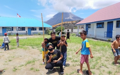 KPOTI Sumut Hibur Anak Korban Sinabung dengan Permainan Tradisional