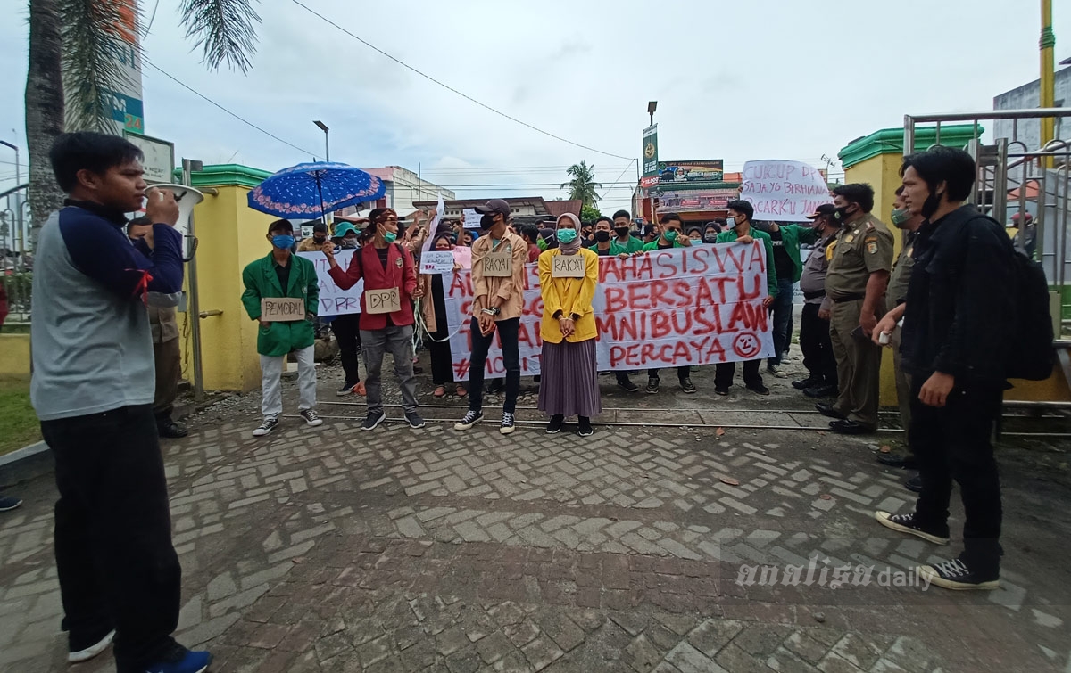 SERBU Tolak Undang-undang Cipta Kerja