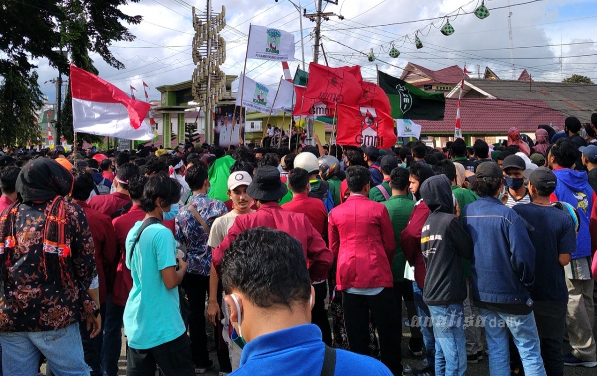 Tolak Omnibus Law, Mahasiswa di Padangsidimpuan Kembali Unjuk Rasa
