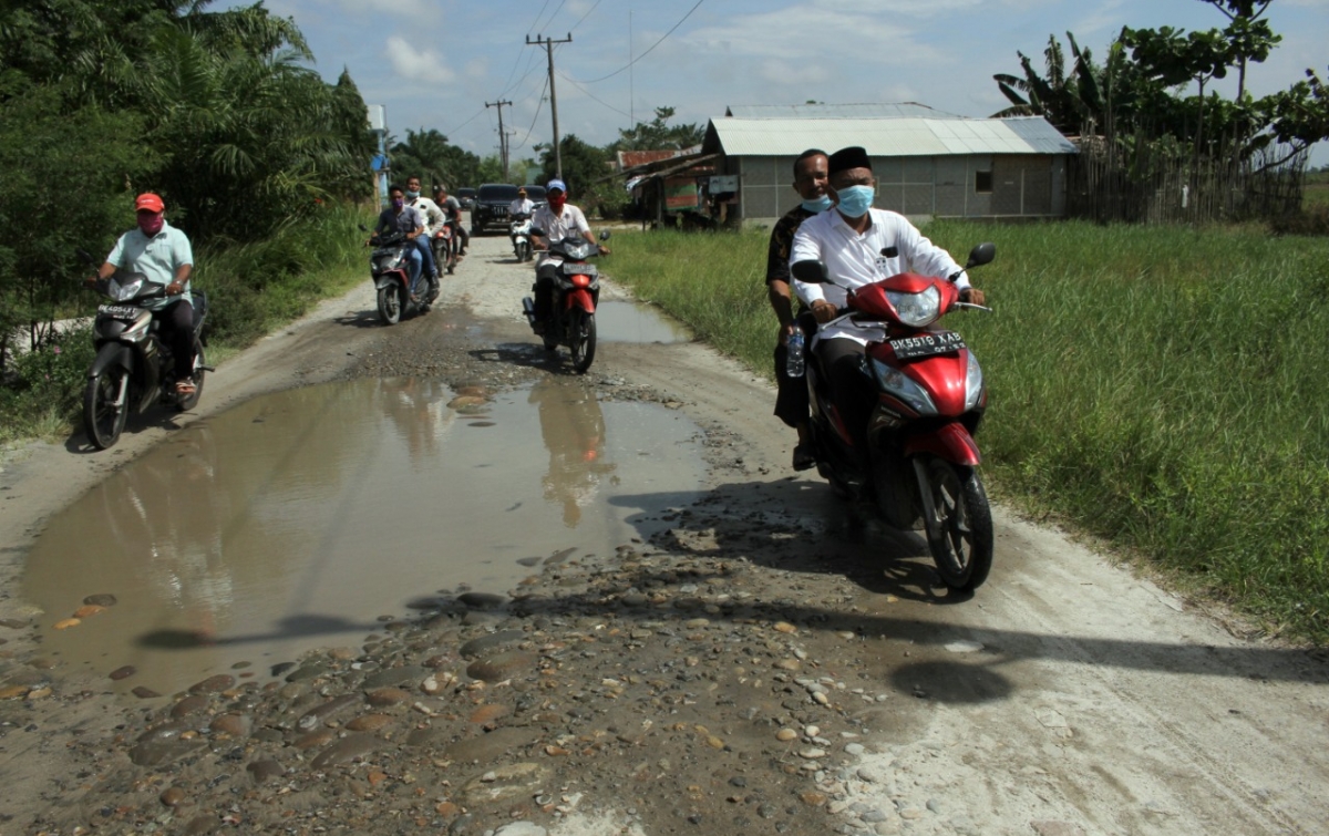 Masyarakat Tanjung Beringin Sergai Keluhkan Buruknya Insfrastruktur Desa