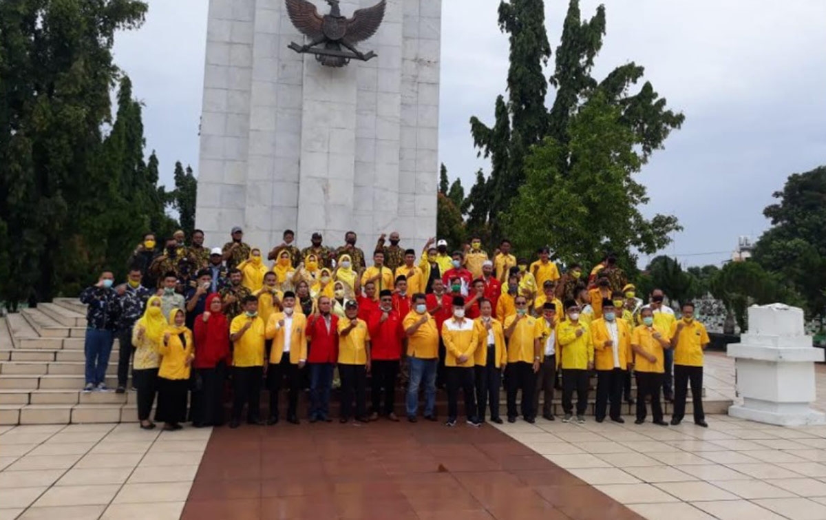 Golkar Sumatera Utara Ziarah ke Makam Pahlawan