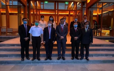 Vaksin Corona Tersedia November 2020