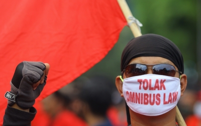 Omnibus Law Jalan Terus Meski Menuai Protes