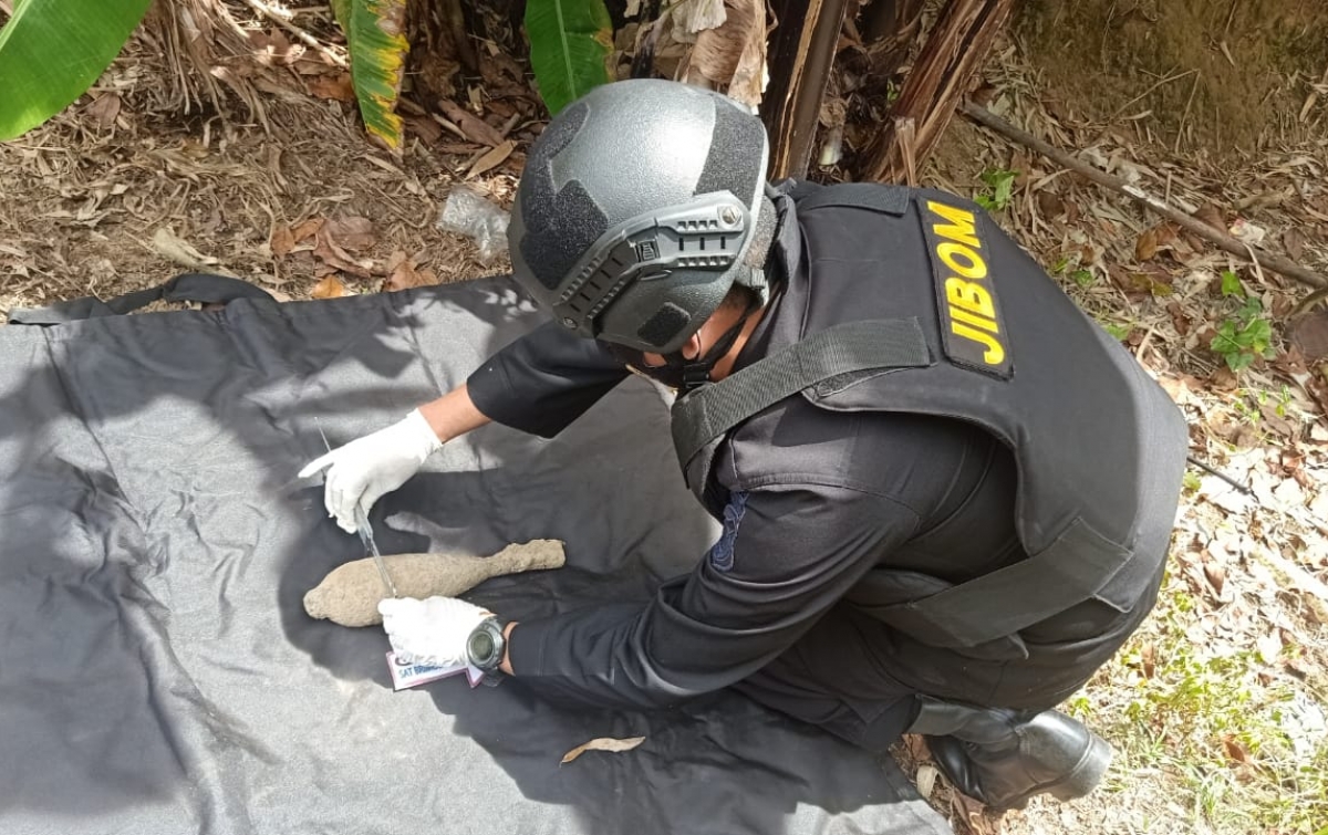 Warga Temukan Mortir Sisa PD II di Ladang