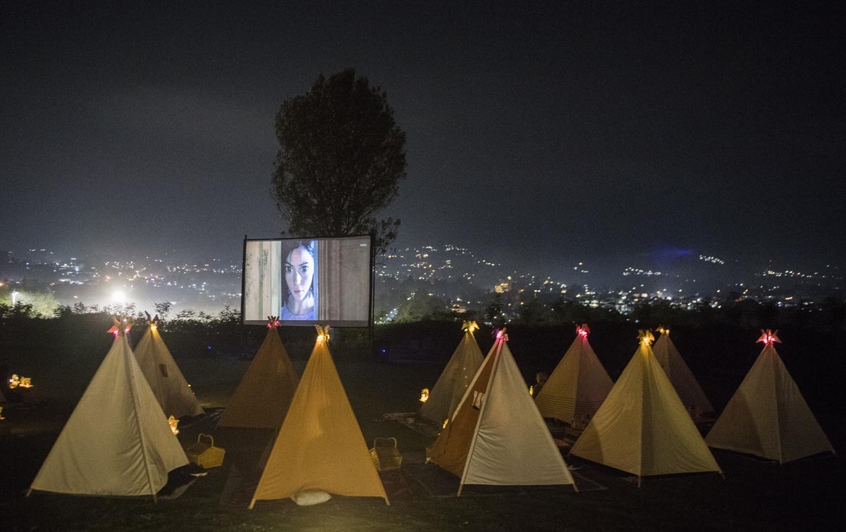 Foto: Bioskop Tenda Di Bawah Bintang