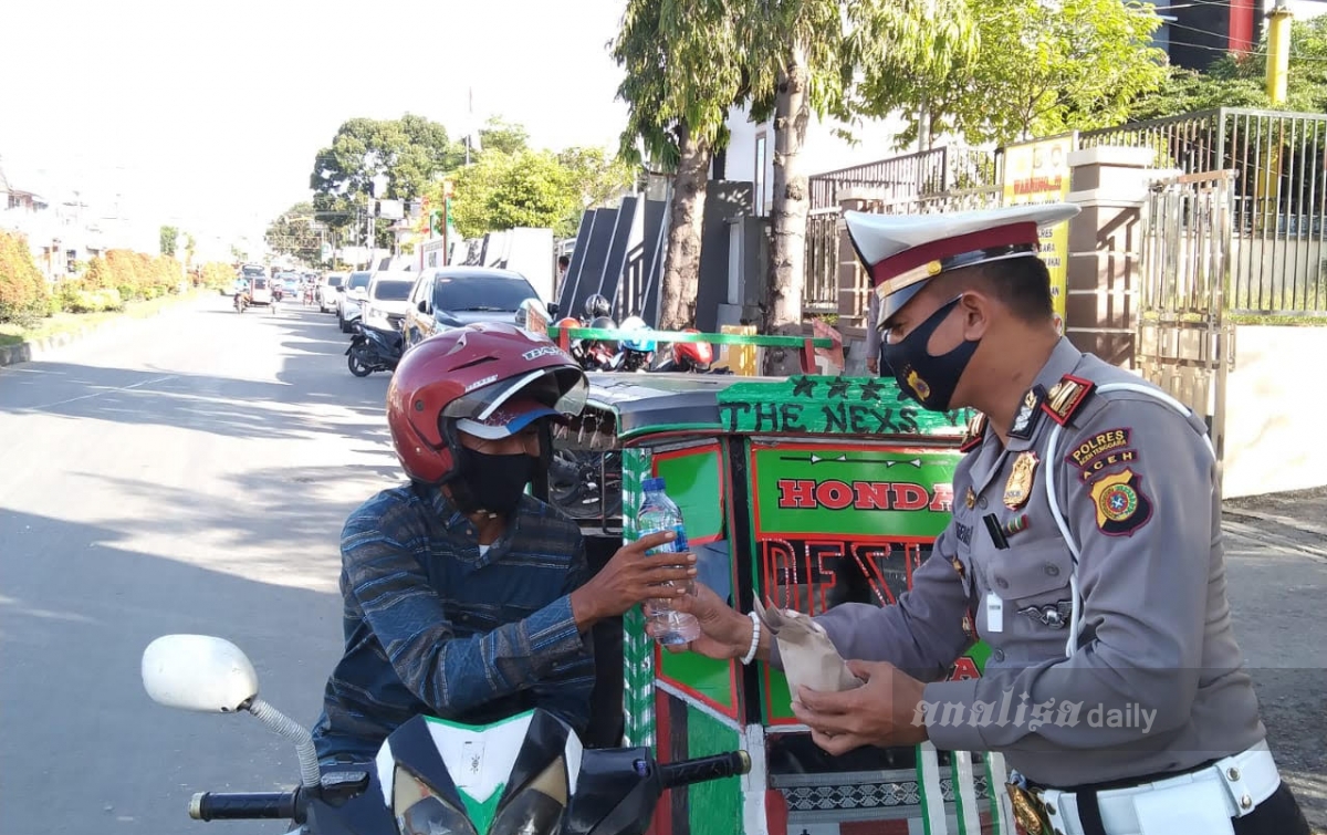 Operasi Zebra Seulawah Diisi Kegiatan Simpatik