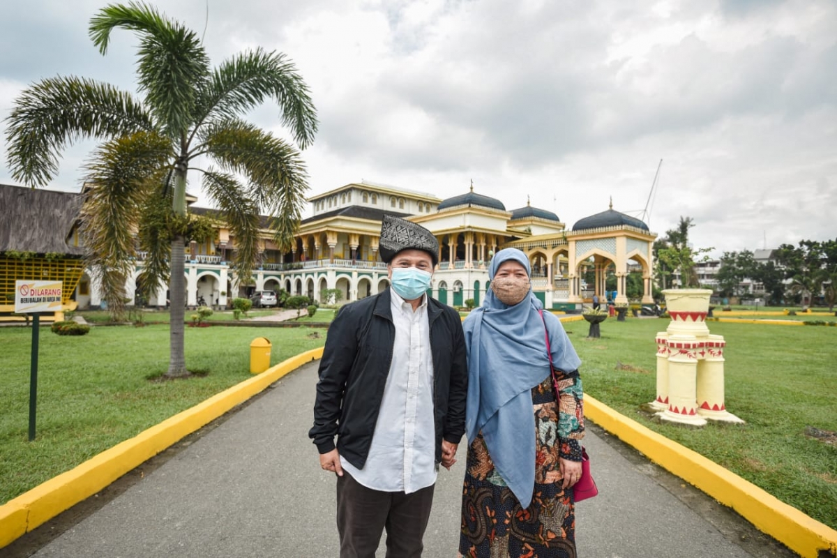 Bantu Perjuangan AMAN, Istri Mardani Ali Sera Sumbang Cincin
