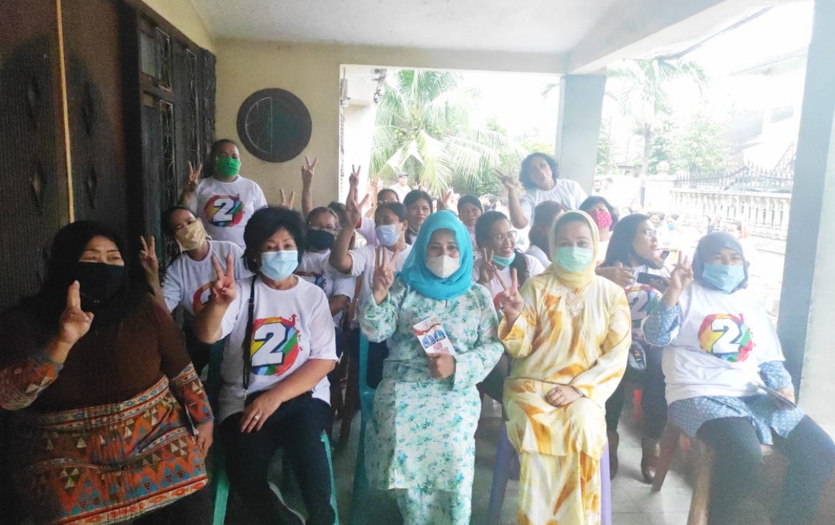 Ibunda Bobby Pulang Kampung, Ajak Tetangga Dukung Anaknya dan Aulia