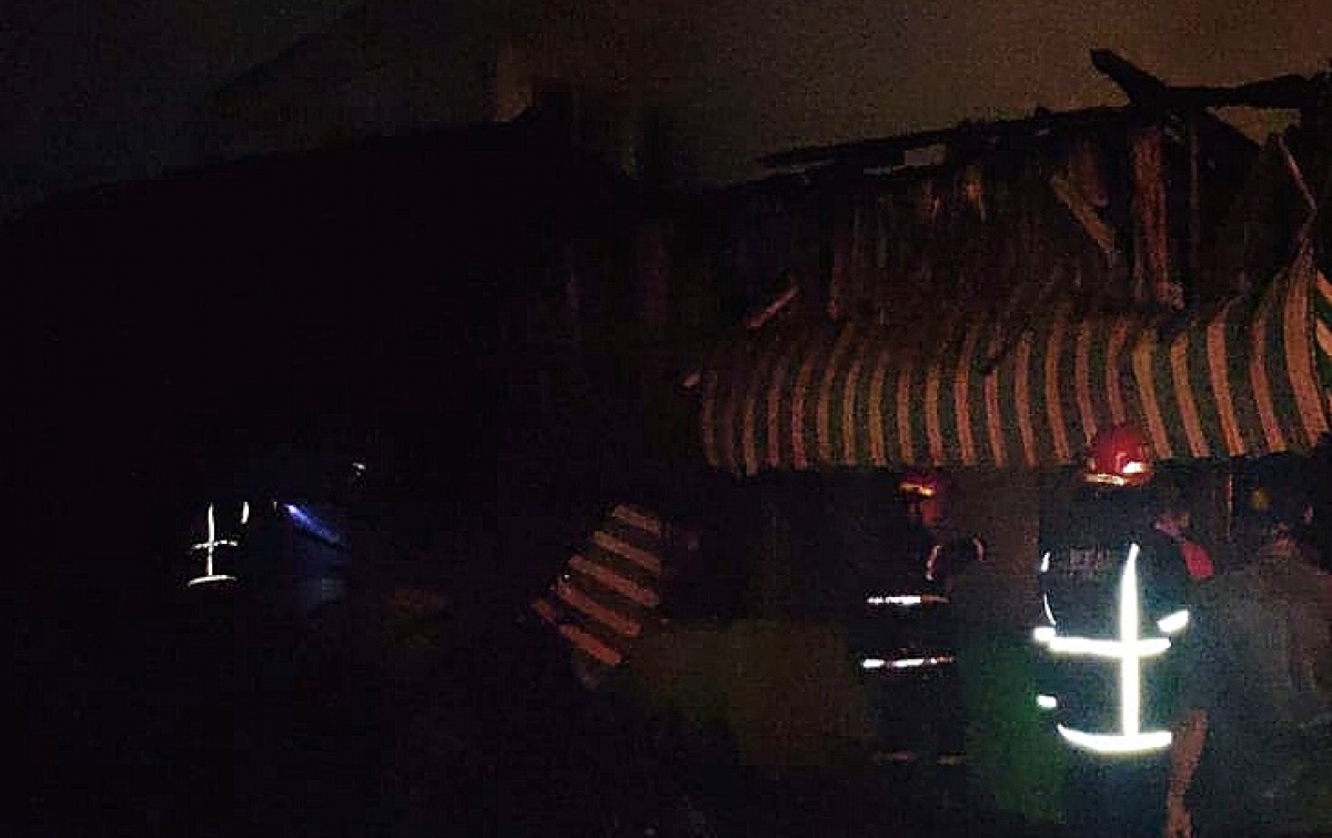 Panglong di Jalan Yos Sudarso Terbakar
