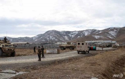 Serangan Bom Bunuh Diri Menewaskan 30 Petugas Keamanan