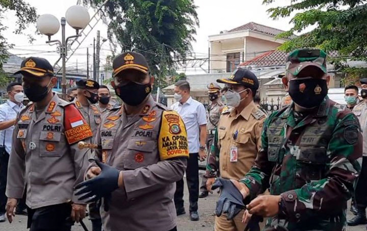 Serang Petugas, 6 Orang Diduga Pengikut Rizieq Shihab Ditembak Mati