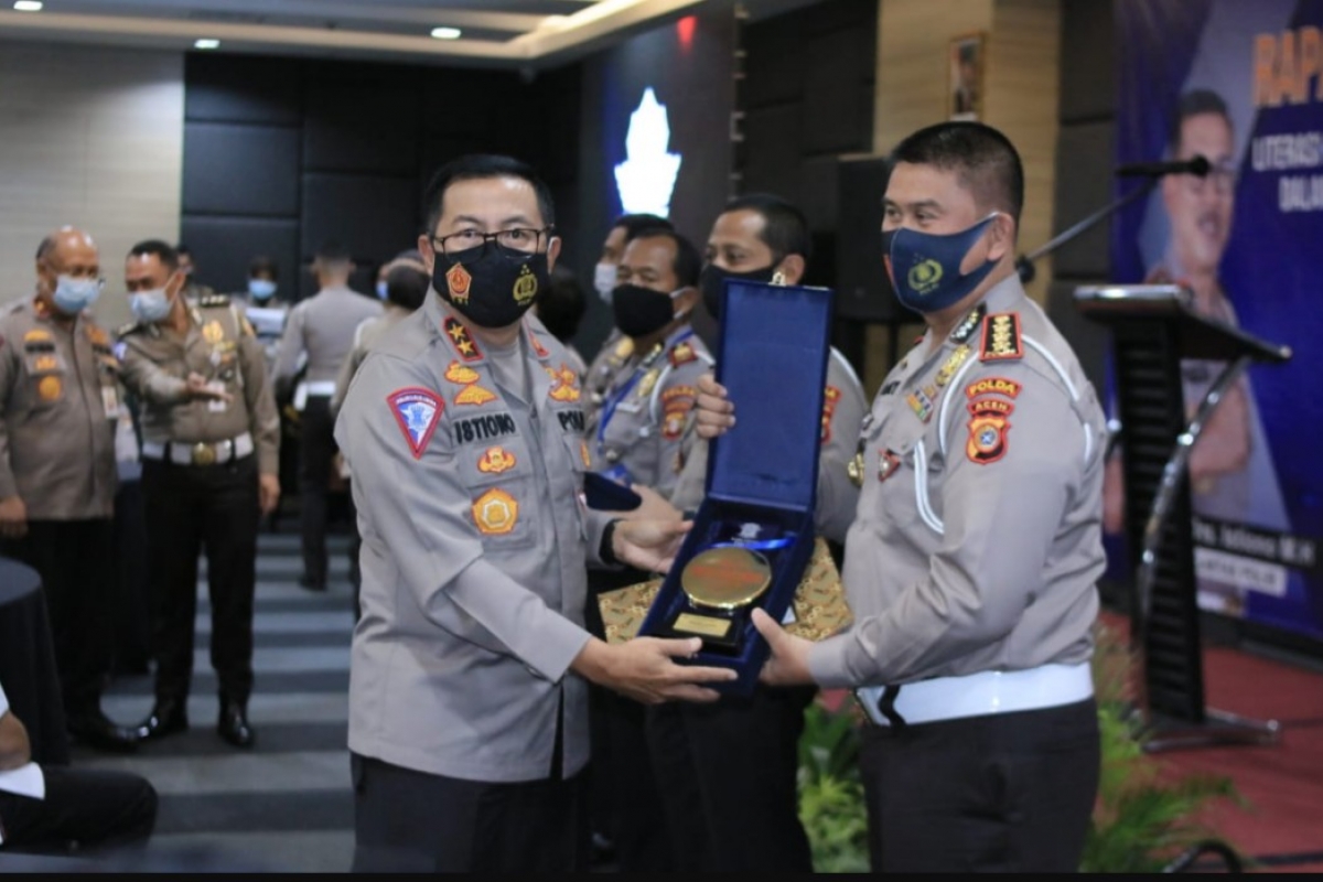 Dirlantas Polda Aceh Terima Penghargaan dari Kakorlantas