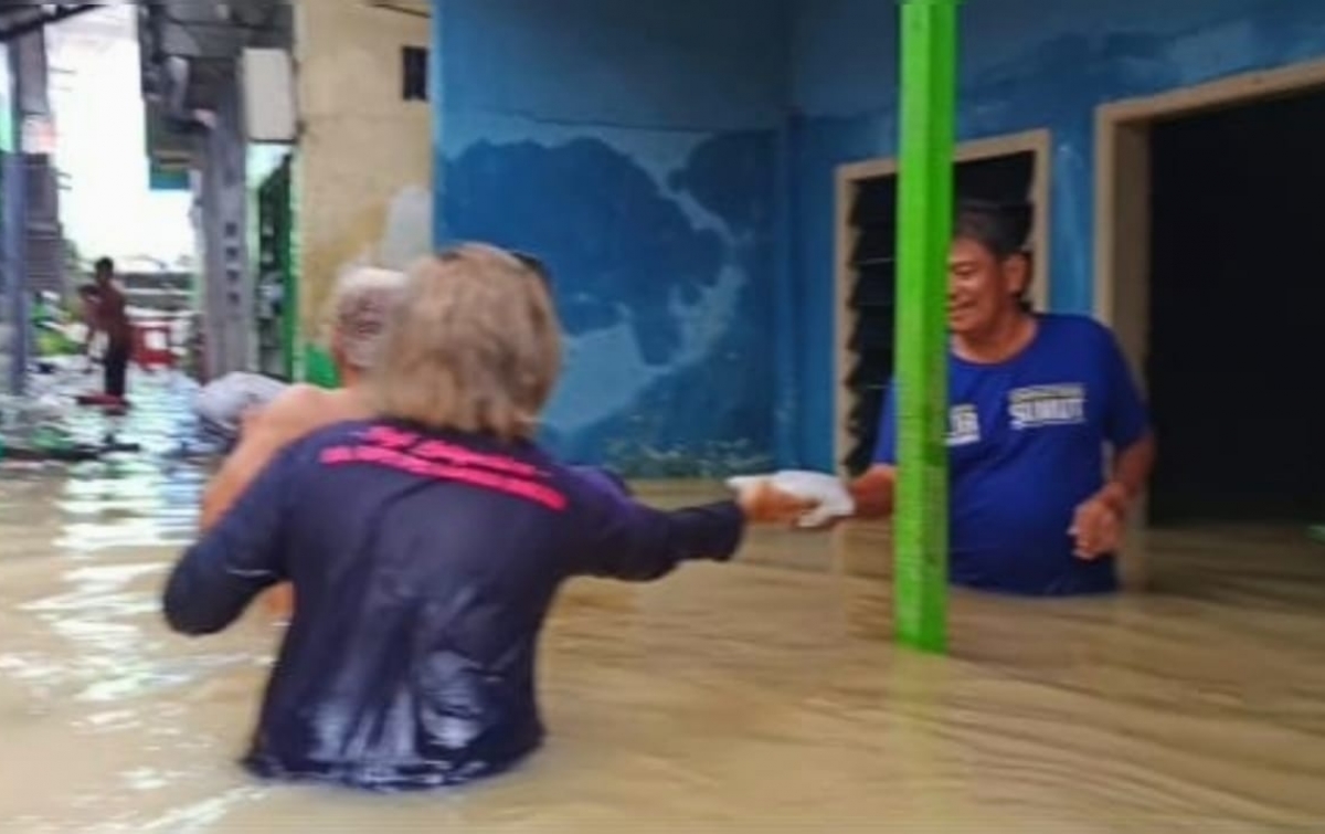 Aksi Bantu Korban Banjir Viral, Puji Latuperisa: Saya Tetap Ingat Mereka
