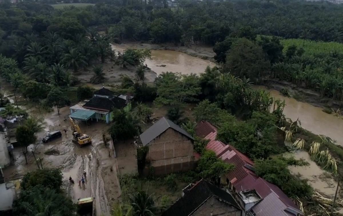 Hari ke-7 Pascabanjir De Flamboyan, Tim SAR Masih Cari Korban Hilang