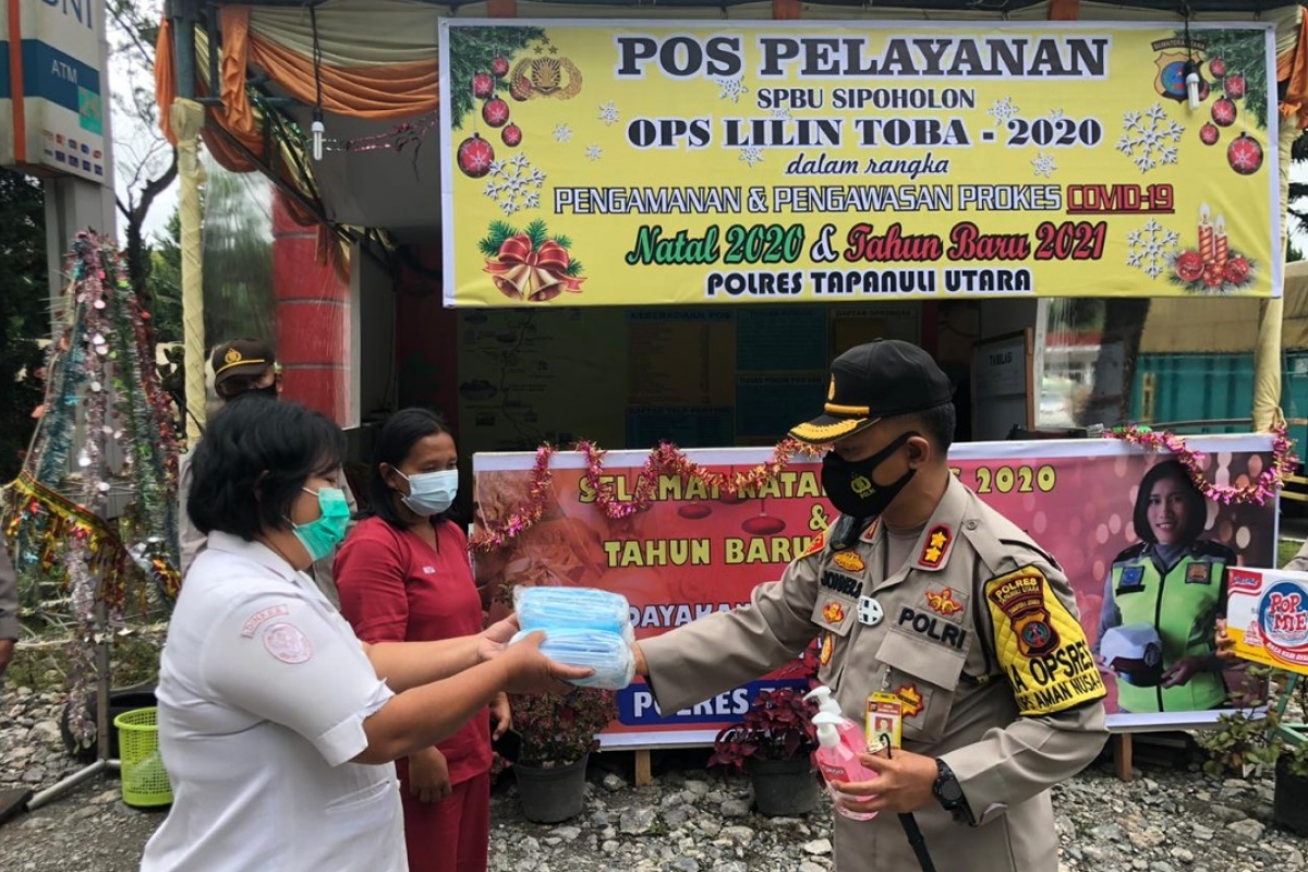 Kapolres Taput Kunjungi 8 Titik Pos Pengamanan Nataru Sumut