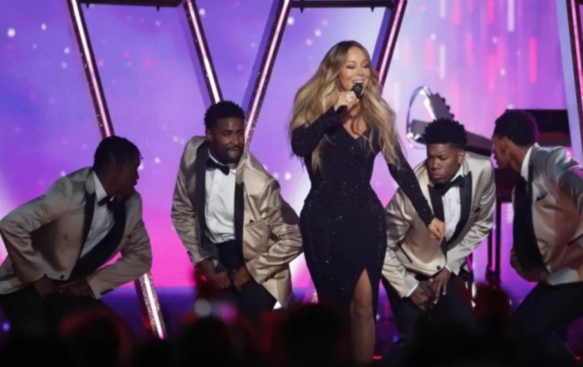 Lagu Natal Mariah Carey Pecahkan Rekor Spotify