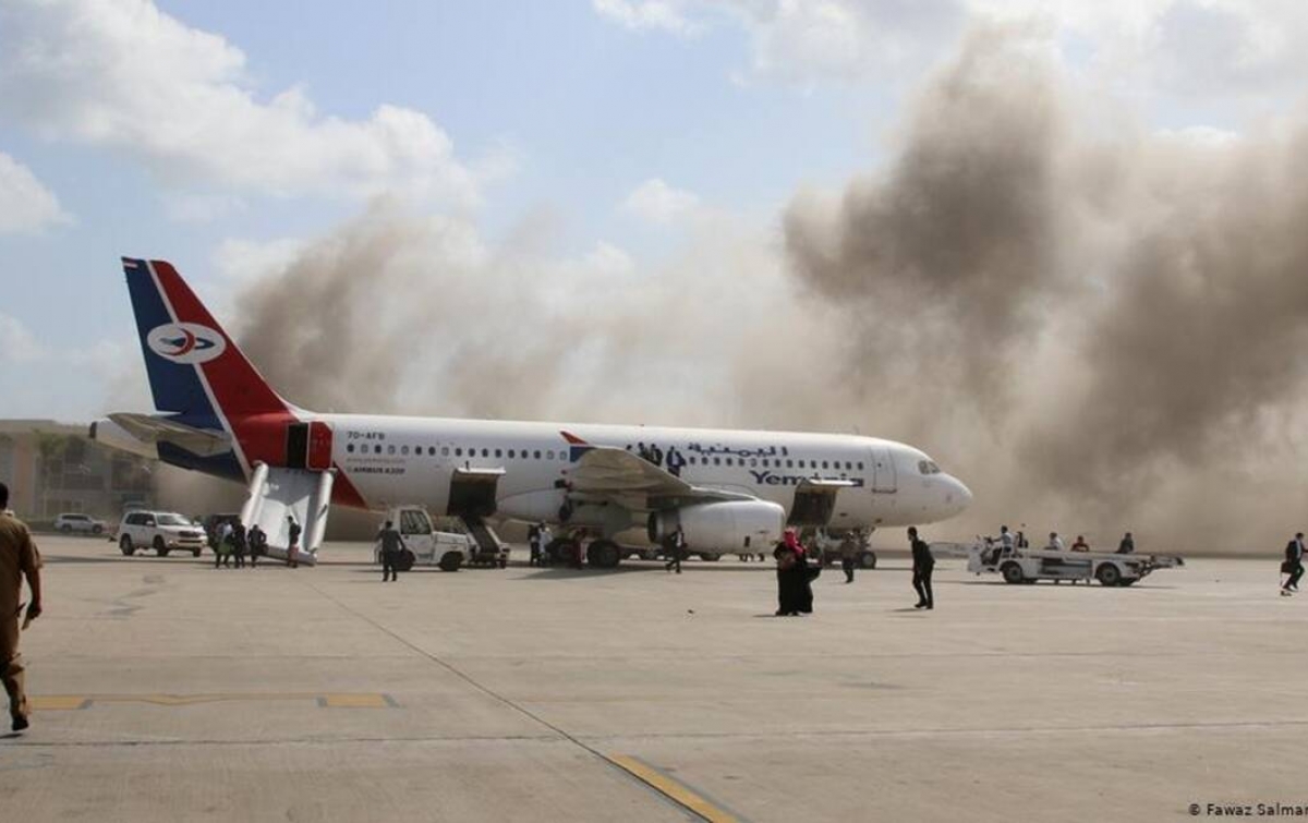 Ledakan di Bandara Yaman, 26 Orang Tewas