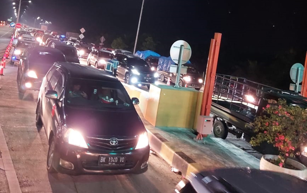 Transaksi Top-up di Gerbang Tol Tebingtinggi Naik 33.02 Persen