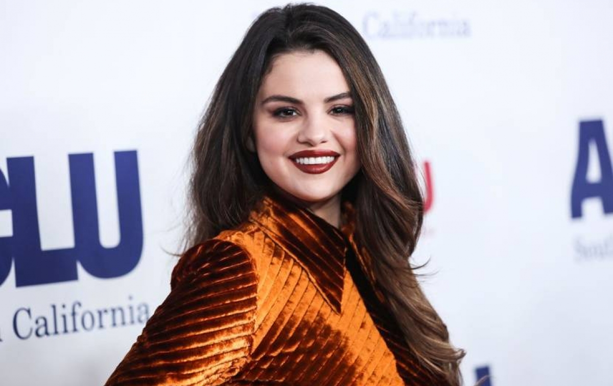 Selena Gomez Rilis Lagu Berbahasa Spanyol Kedua