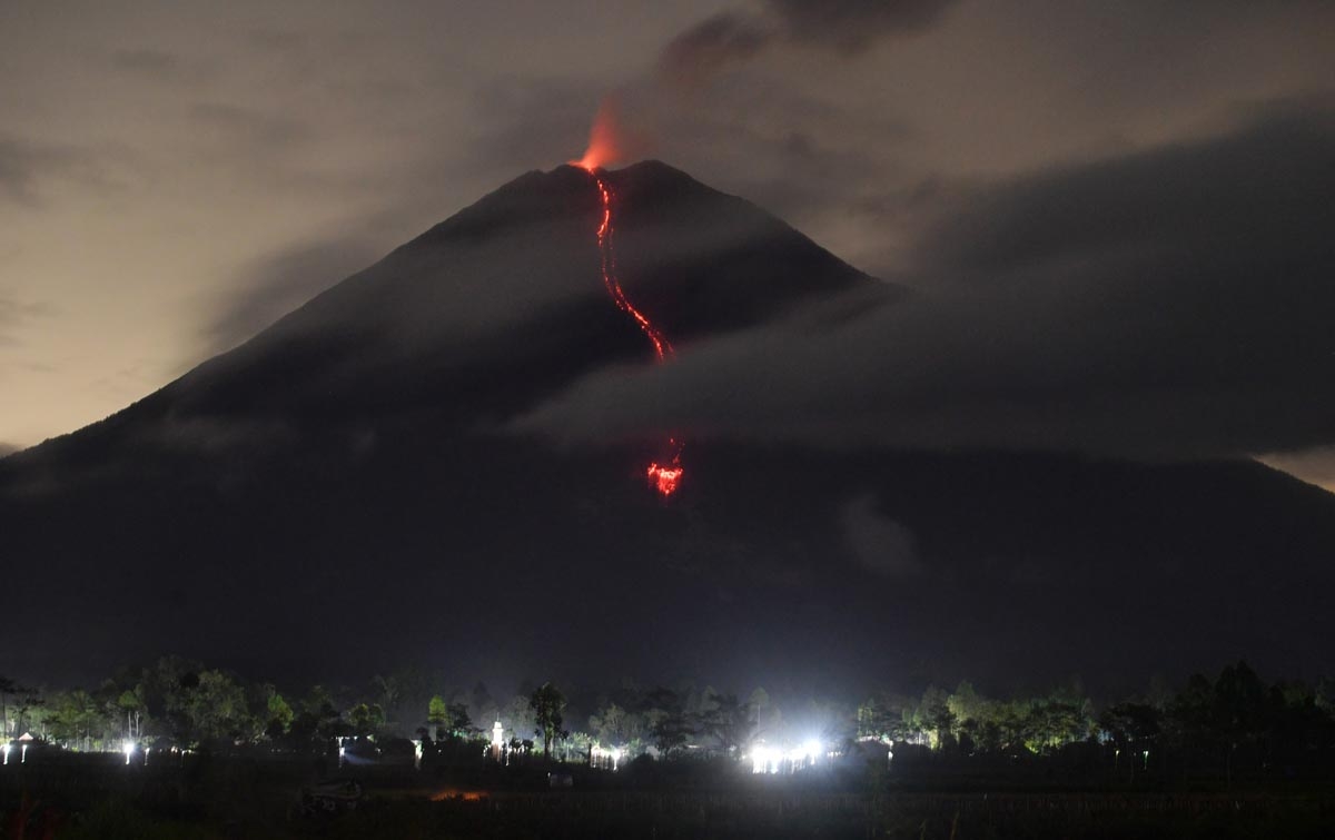 Foto: Erupsi Gunung Semeru