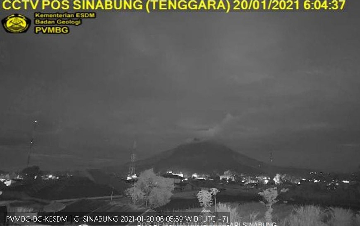 Sinabung Erupsi, Tinggi Kolom Abu Tidak Teramati