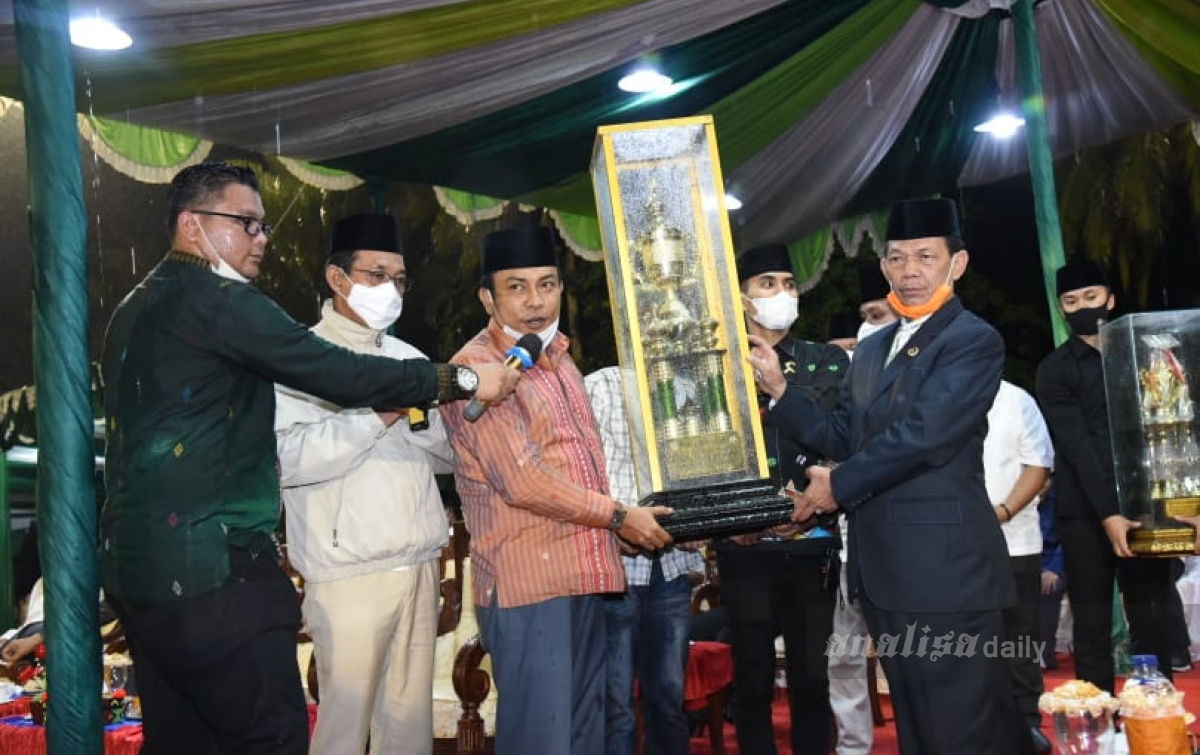 Angkola Muaratais Juara Umum MTQ ke-53