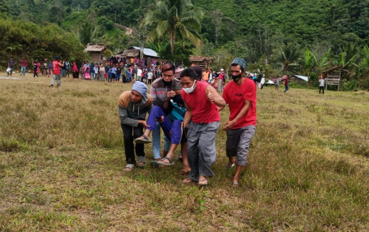 Helikopter BNPB Evakuasi Warga Sakit Terisolir Pascagempa Sulbar