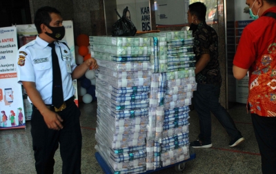 Uang Beredar pada Desember 2020 Capai Rp 6.900 Triliun