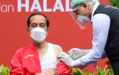 Foto: Presiden Terima Dosis Kedua Vaksin Sinovac