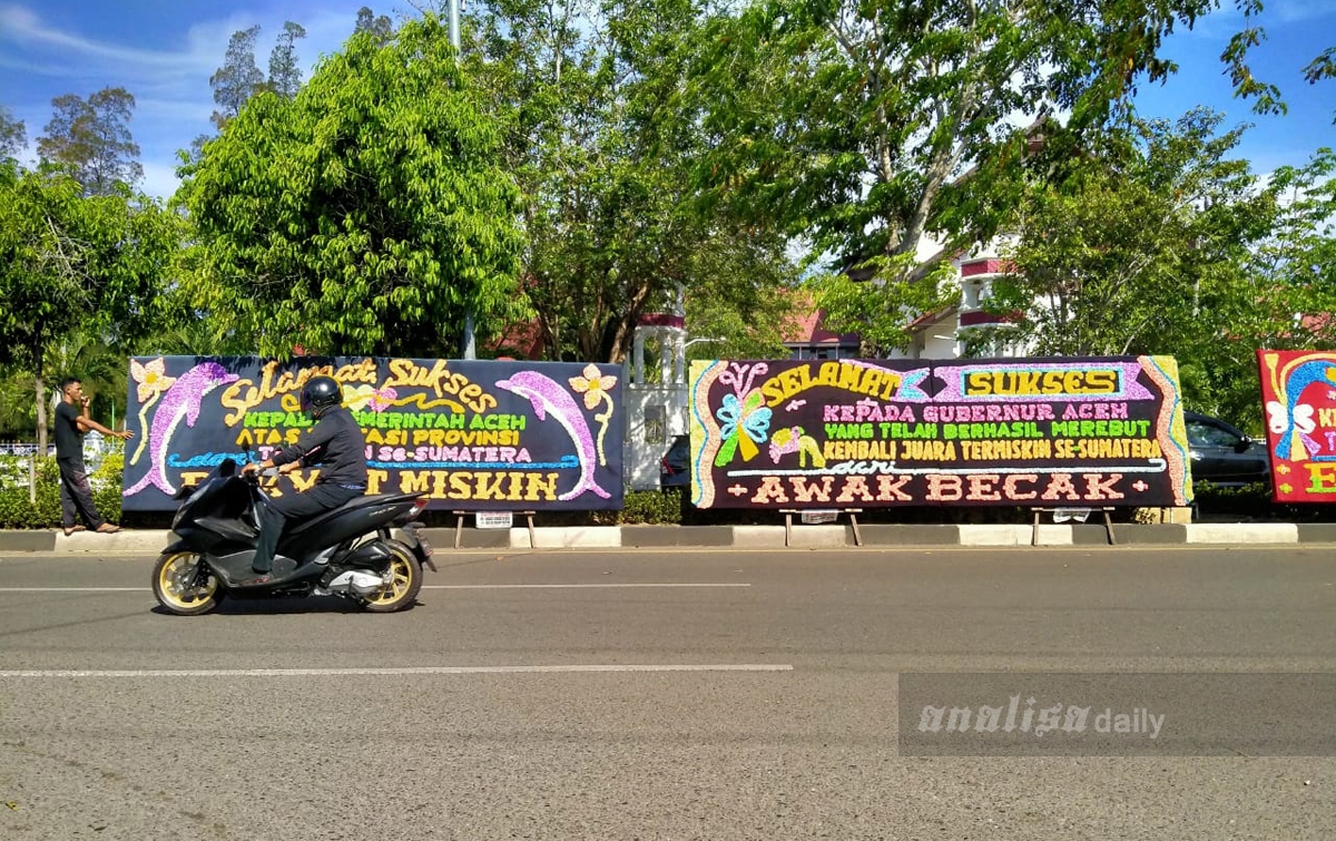 Aceh Termiskin di Sumatera, Kantor Gubernur Ramai Papan ...