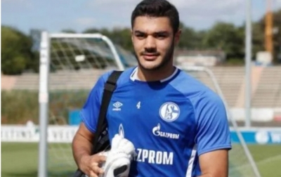 Liverpool Datangkan Bek Schalke 04