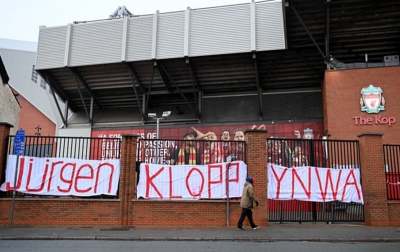 Jurgen Klopp: Spanduknya Bagus, Tapi Itu Tidak Perlu