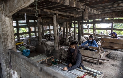 Foto: Kampung Ulos Silahi Sabungan