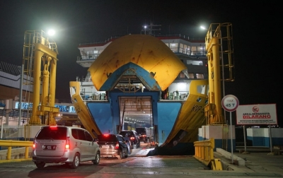 Layanan Ferry Ekspres Topang Mobilisasi Barang Pertanian dan Perikanan Jawa-Sumatera