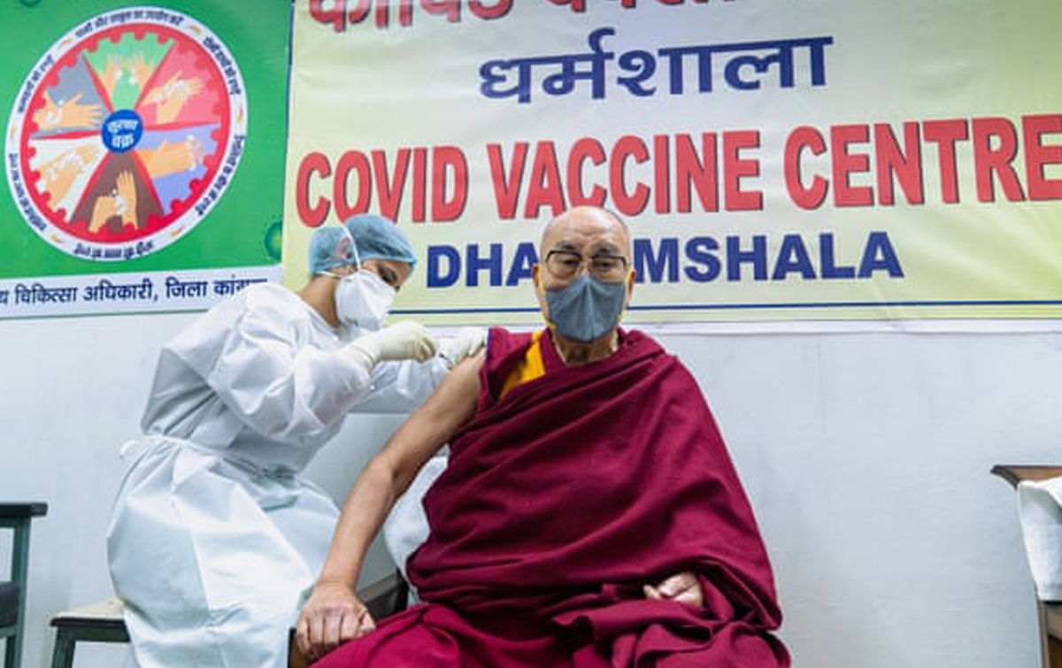 Dalai Lama Imbau Warga Agar Mau Divaksin