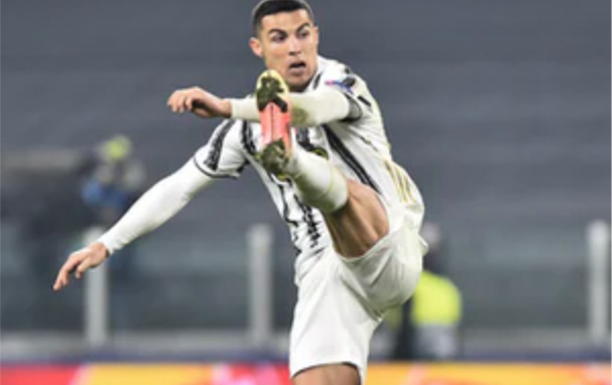 Juventus Tegaskan Ronaldo Bertahan