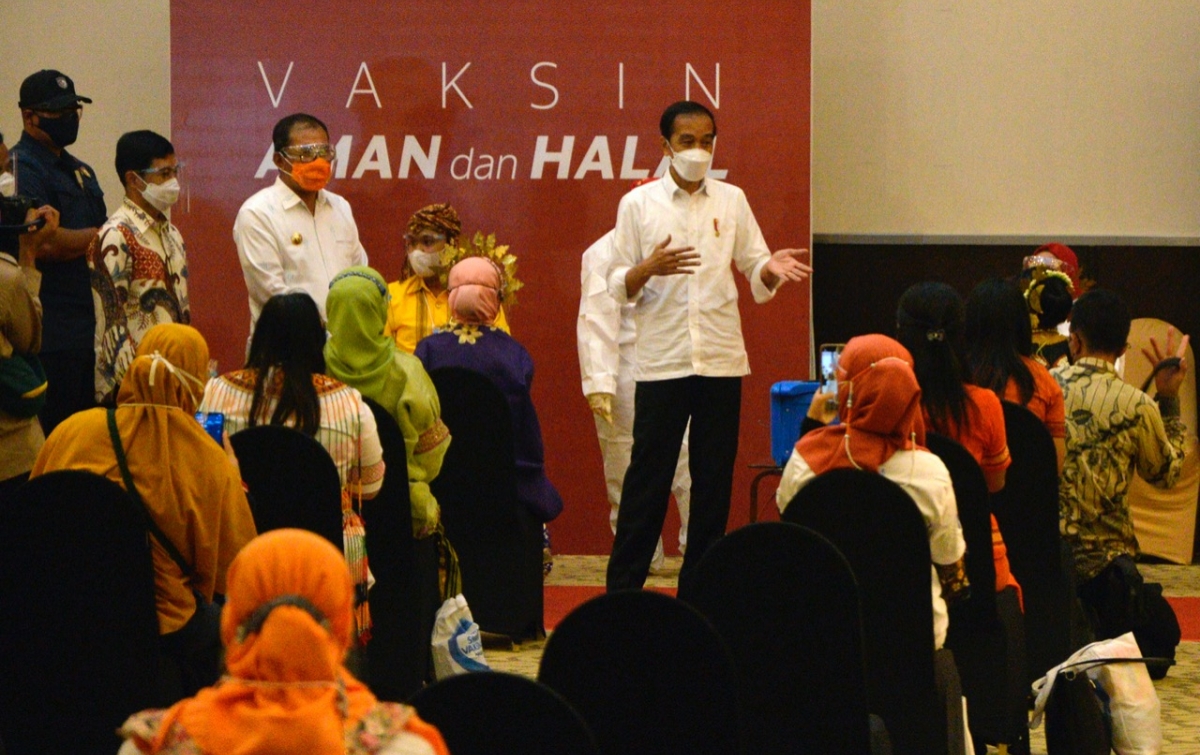 Jokowi Harap Usai Vaksinasi Massal Sekolah Bisa Dibuka