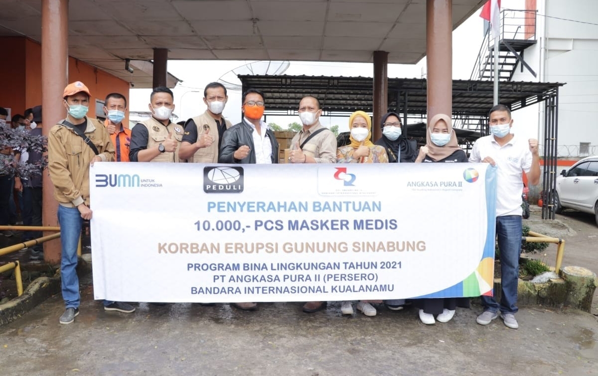 Warga Terdampak Erupsi Gunung Sinabung Peroleh Bantuan