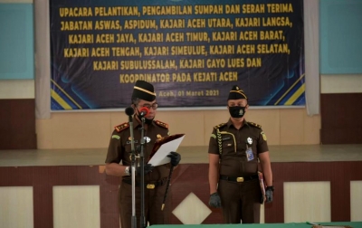 Kajati Aceh Lantik 2 Asisten dan 10 Kajari